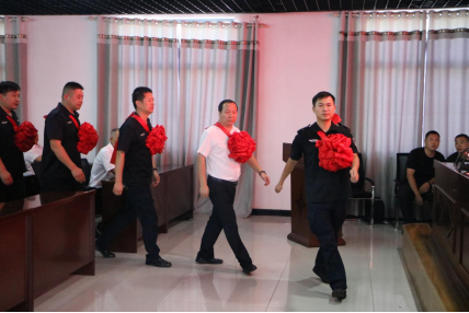 图片2 图片2